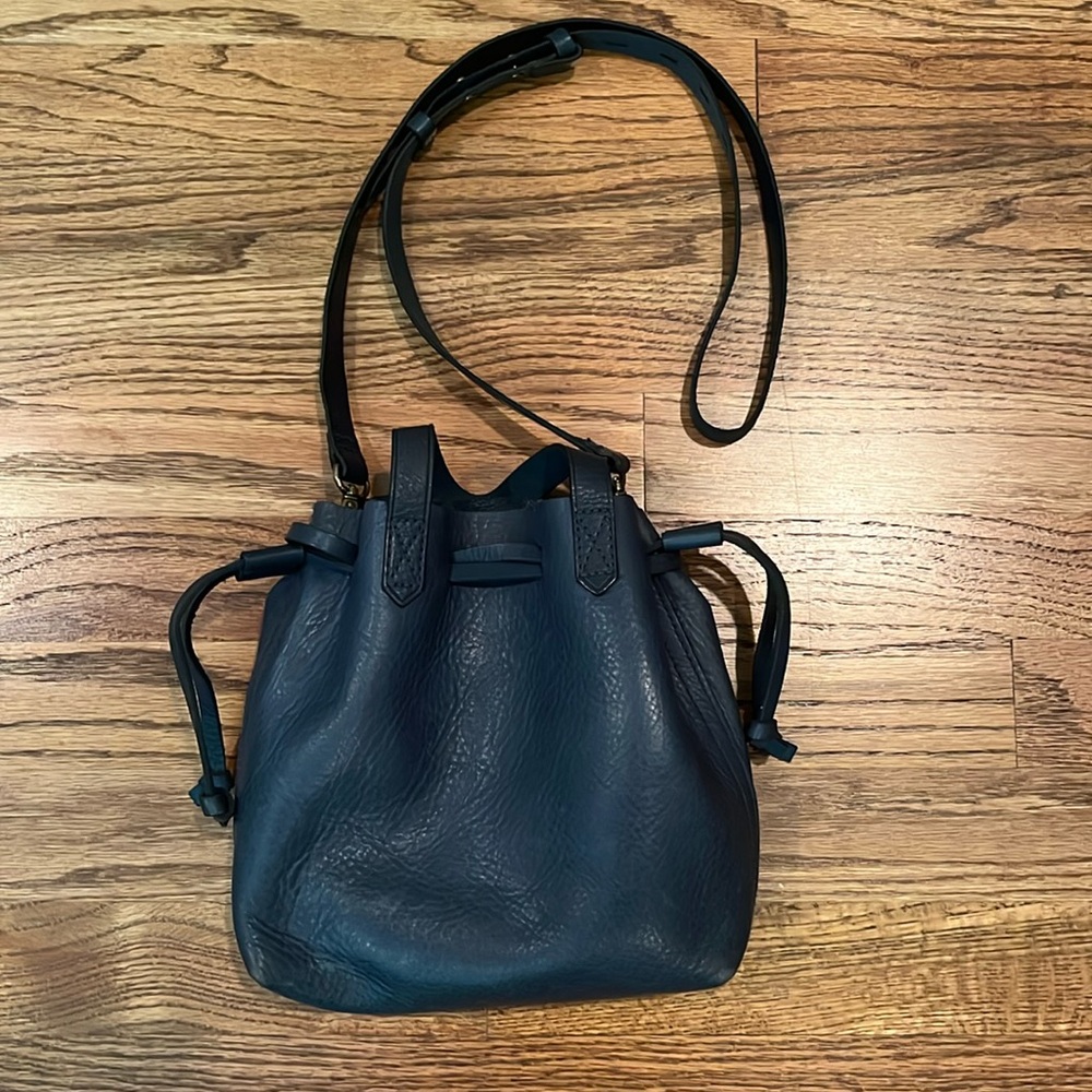 RETIRED MADEWELL MINI DRAWSTRING TRANSPORT BUCKET CROSSBODY TOTE BAG BLUE